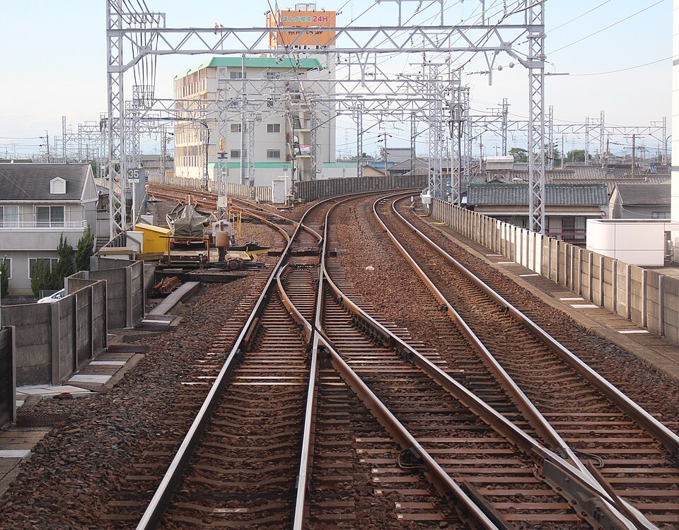 Các bộ ghi trên đường sắt Meitetsu Bisai và Tsushima, Nhật Bản · 07/07/2016. Không phải ảnh nút metro Việt Nam.